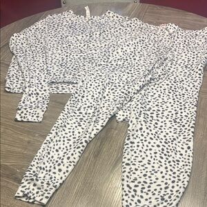 Women's White and Black Polka Dot Pajama Set